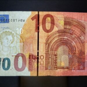 Alternative view of Euro bank notes